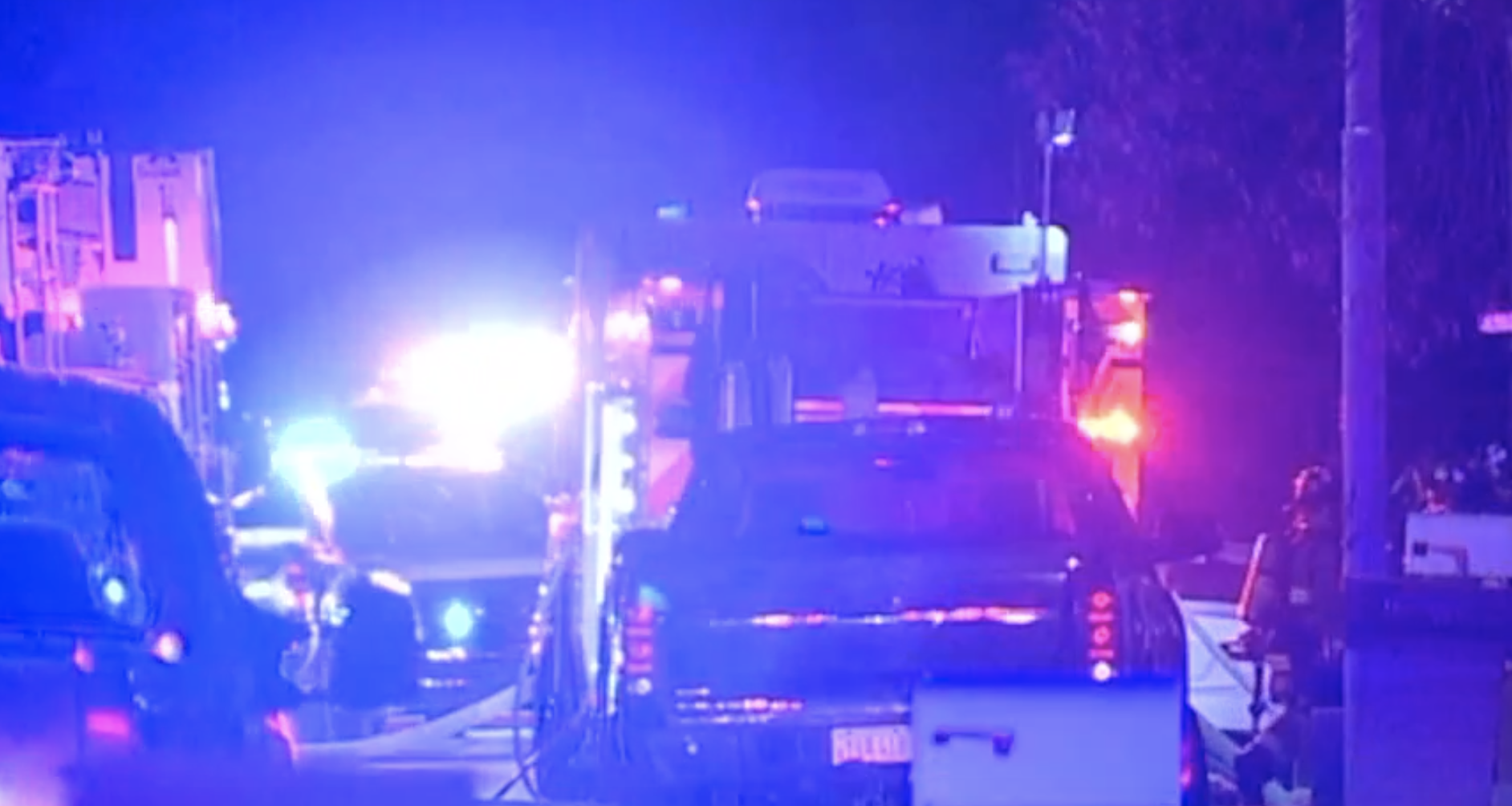 Woman dead after double house fire near 83rd Avenue and Thomas Road