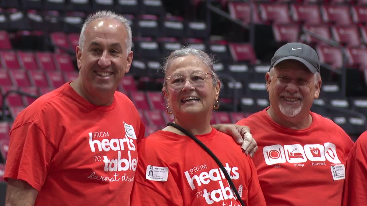 Florida Panthers and Florida Blue pack 500 food bags for South Florida families in need