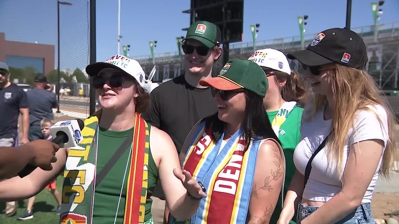 Summit fans pack the house for sold-out first game in temporary Centennial Stadium